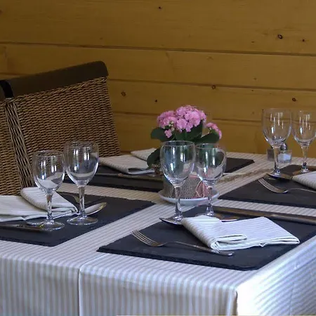 فندق Domaine De Ramonjuan 3*